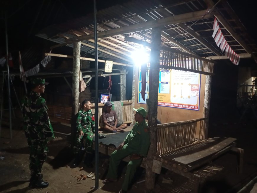 KORAMIL 02 KLAMPOK BERSAMA  LINMAS DAN WARGA MASYARAKAT PATROLI SISKAMLING