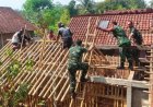 Gotong Royong Penuh Semangat, Koramil 11/Punggelan Bersama Warga RTLH Milik Bapak Karso