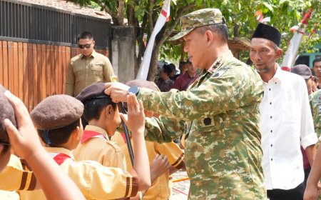 Pangdam IV Diponegoro Tinjau Jembatan Gantung Merah Putih dan Resmikan Sumur Bor di Pati