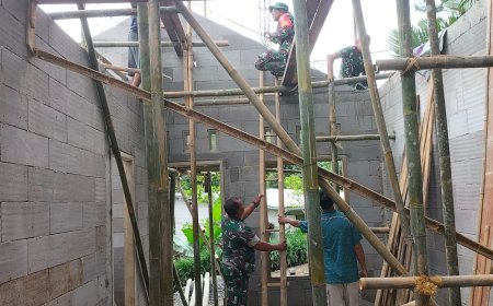 Koramil 11 Punggelan Gelar Karya Bakti Bedah Rumah Warga di Petuguran
