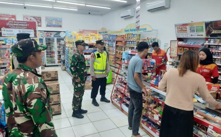 Koramil dan Polsek Wanadadi Patroli Bersama Sasar Toko Modern yang Buka hingga Malam Hari