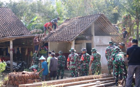 Karya Bakti Kodim 0704 Banjarnegara Rehab MCK dan Tempat Wudu Mushola Al Ma’arif