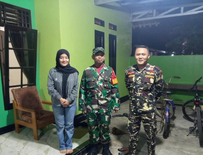 Patroli Malam Babinsa Koramil 15 Rakit dan Banser Jaga Kondusifitas Wilayah