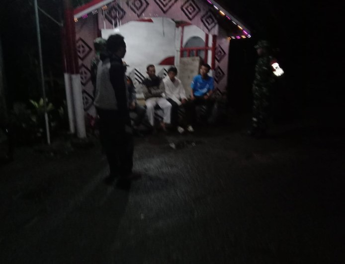 Ciptakan suasana Aman Babinsa patroli di wilayah Koramil 06 Kalibening