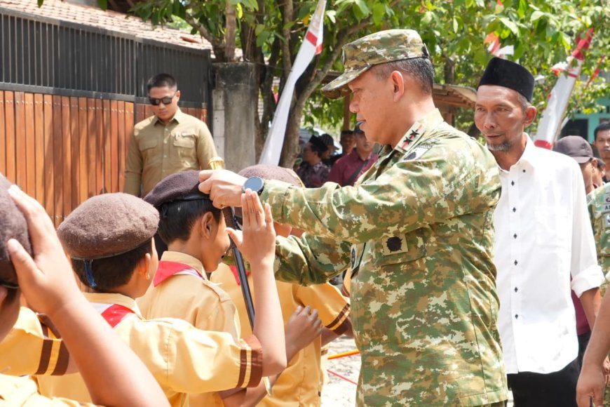 Pangdam IV Diponegoro Tinjau Jembatan Gantung Merah Putih dan Resmikan Sumur Bor di Pati