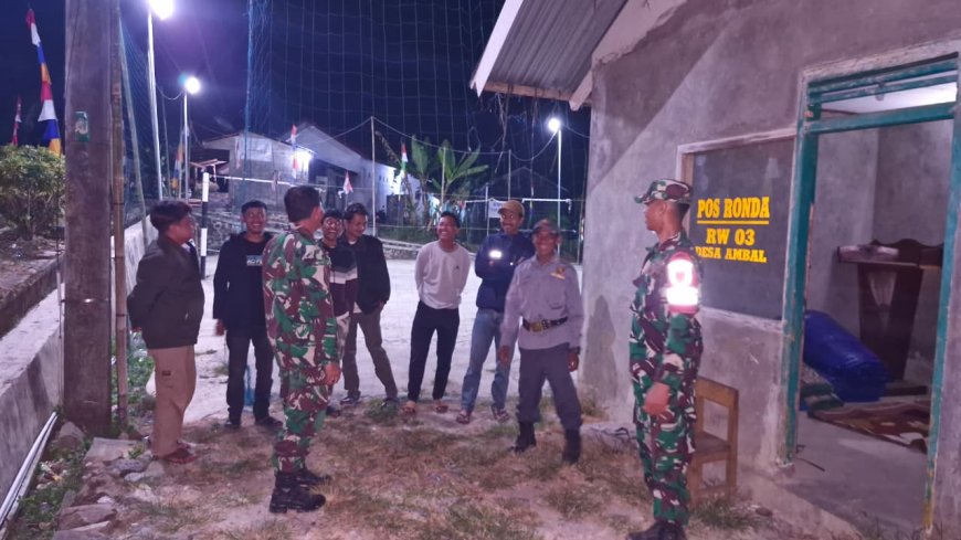 Babinsa Patroli Siskamling Bersama Warga Dan Linmas Jaga Keamanan dan Ketertiban Lingkungan