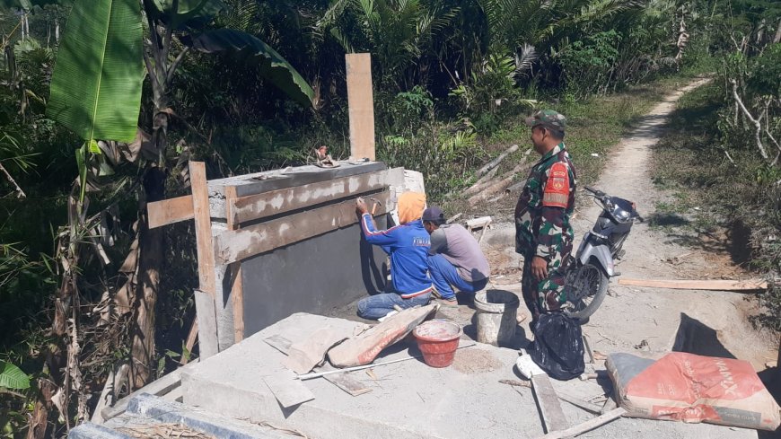 Dandim Banjarnegara Tinjau Pembangunan Jembatan Garuda Beton Sungai Jarompang