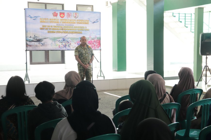 HUT TNI ke-81 Kodim Banjarnegara Bagikan Sembako untuk Warga
