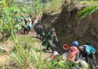 Danramil Beserta Babinsa Koramil 16/Pejawaran Turun Langsung Kerja Bakti Pengecoran Jalan UsahaTani