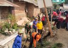 Koramil 02/Klampok Bersama Warga Bersihkan Saluran Irigasi