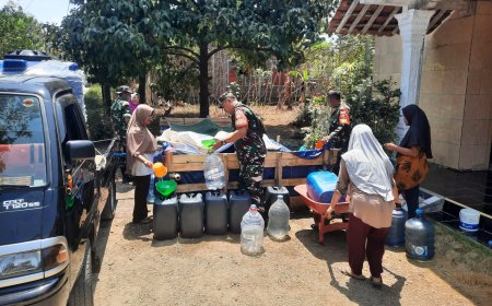 Musim Kemarau Koramil 03 Wanadadi Bersama Pemdes Tapen Salurkan Air Bersih