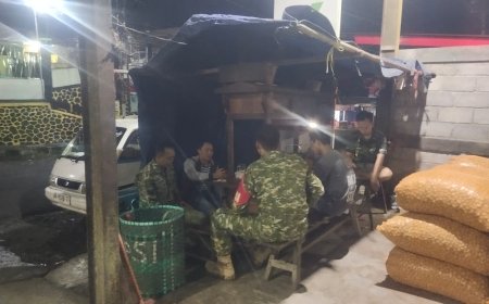 Patroli Gabungan TNI Perkuat Siskamling