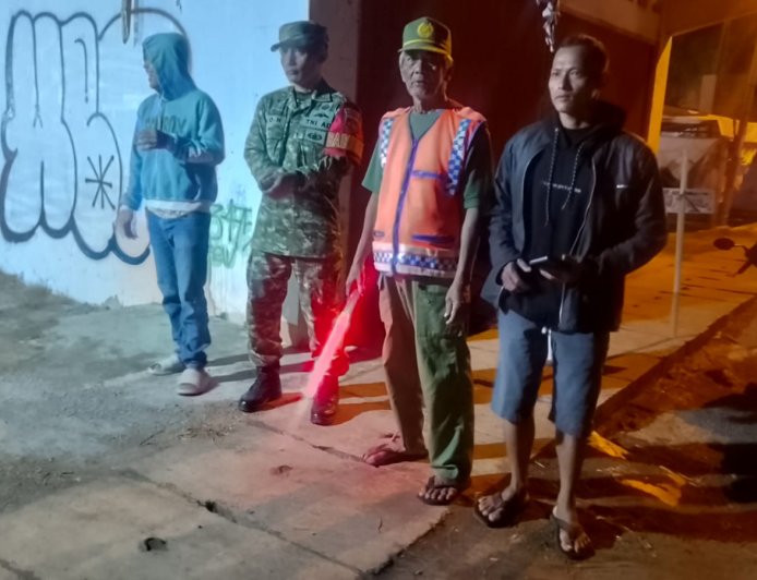 MENJAGA KETERTIBAN DAN KEAMANAN DI  WILAYAH BINAAN KORAMIL 09 SUSUKAN