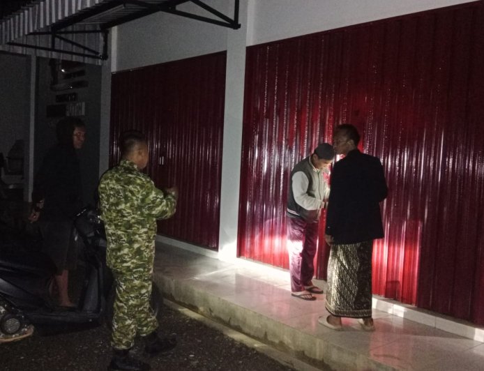 Pastikan lingkungan dan Fasilitas di wilayah aman, Babinsa laksanakan patroli di Desa Binaan
