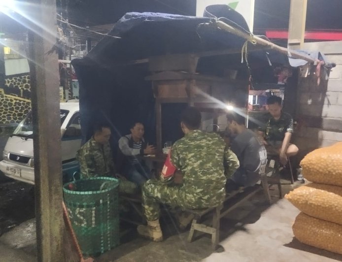 Patroli Gabungan TNI Perkuat Siskamling