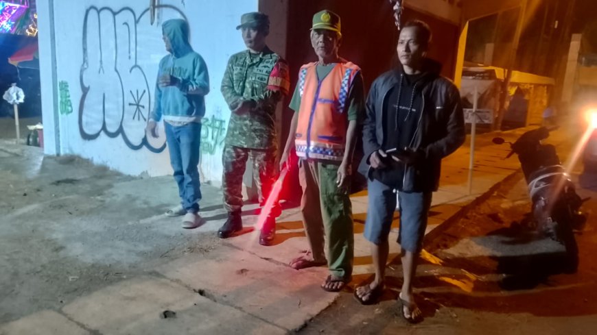 MENJAGA KETERTIBAN DAN KEAMANAN DI  WILAYAH BINAAN KORAMIL 09 SUSUKAN
